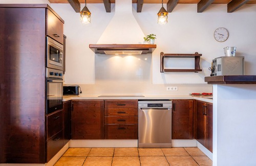Manacor Villa | Country House 'Villa Es Coll Doret' with Private Pool, Private Terrace and Wi-Fi