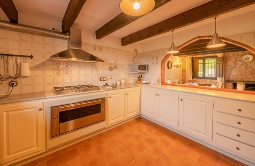 Foixa House | Country house with large garden, pool, barbecue and ping pong. Ideal calm environment!