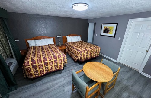 Oakdale Hotel | Country Inn Motel