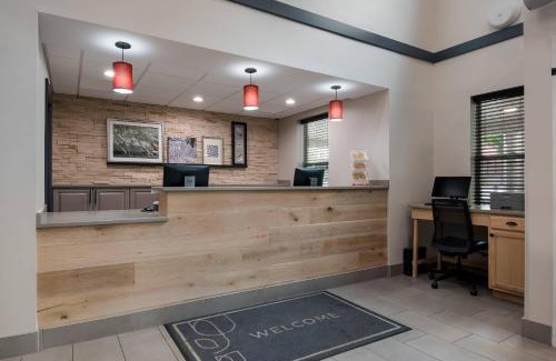 Harrisburg Hotel | Country Inn & Suites by Radisson, Harrisburg Northeast - Hershey