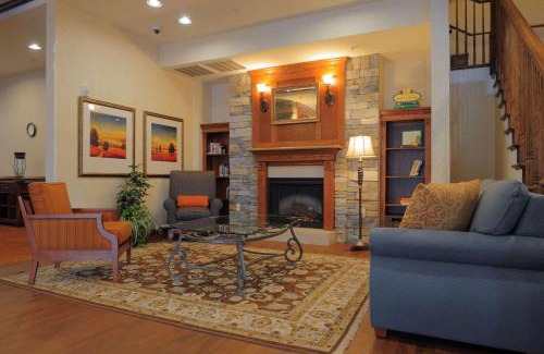 Seven Oaks Hotel | Country Inn & Suites by Radisson, Columbia at Harbison, SC