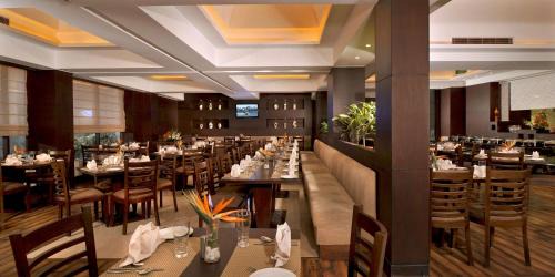 Sector 14 Hotel | Country Inn & Suites by Radisson, Gurugram Sector 12