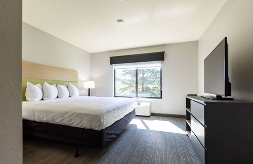 Appleton Hotel | Country Inn & Suites by Radisson, Appleton Airport - Fox River Mall Area