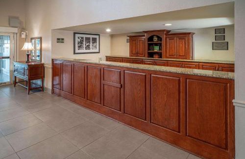 Sprague Hotel | Country Inn & Suites by Radisson, Beckley, WV