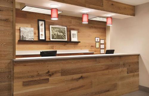 Newnan Hotel | Country Inn & Suites by Radisson, Newnan, GA