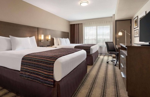 St. Cloud Hotel | Country Inn & Suites by Radisson, St. Cloud West, MN