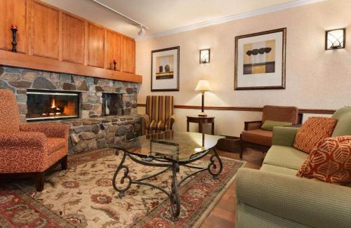 Stevens Point Hotel | Country Inn & Suites by Radisson, Stevens Point, WI