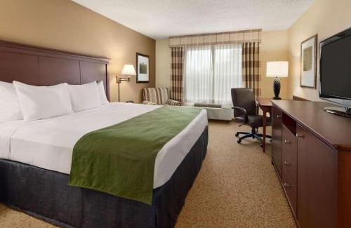 Stevens Point Hotel | Country Inn & Suites by Radisson, Stevens Point, WI