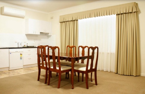 Bathurst Hotel | Country Lodge Motor Inn