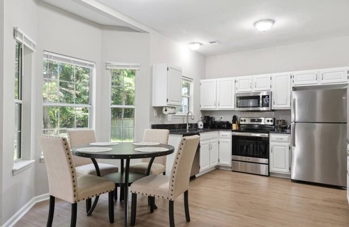 North Charleston House | Country Oasis w/Game Rm, Mins from DWTN & Airport