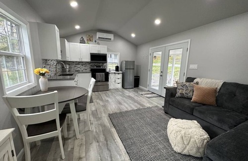 Peru Apartment | Country Quaint near Mississinewa Lake