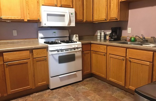 Elko New Market House | Country setting close to the cities