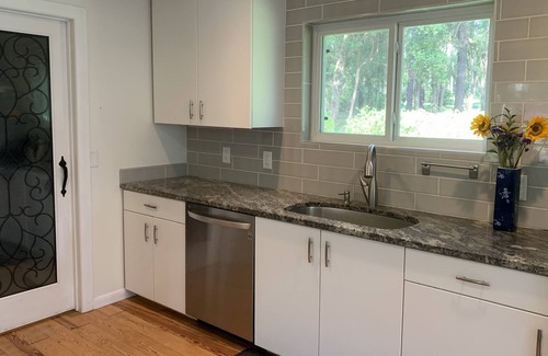 Tallahassee House | Country solitude, spacious pool home, 10 minutes to town.