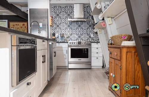 Mount Jackson Cabin | Country Squire Cabin - private 180 degree mountain views!