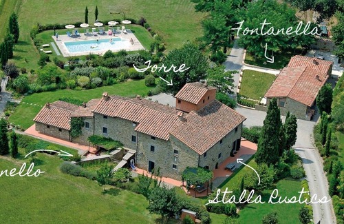 Piazzano Apartment | Country tower apartment in Cortona 1bed1bath with shared pool & gorgeous gardens