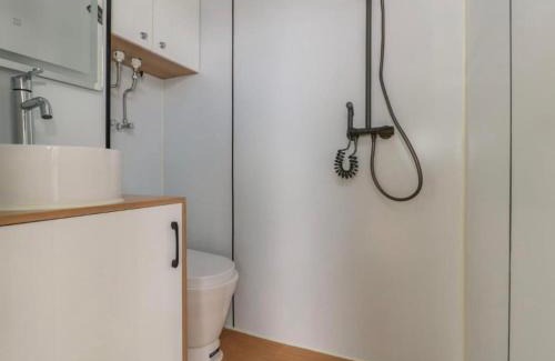 Taunton Apartment | Countryside Chestnut Tree Den