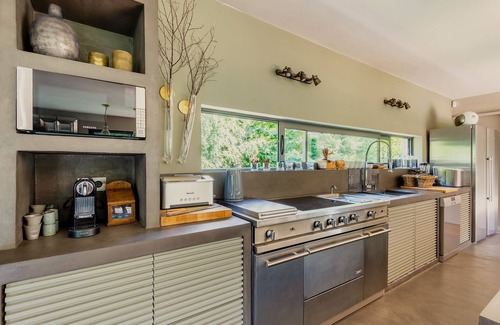 Neuilly-sur-Seine Boat Rental | Countryside in ParisnAn architect house like an island facing water and nature.n