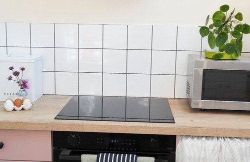 Patrixbourne Cabin | Countryside Lodge on 25-Acre Estate Pet Friendly Fire Pit Ponds Gardens