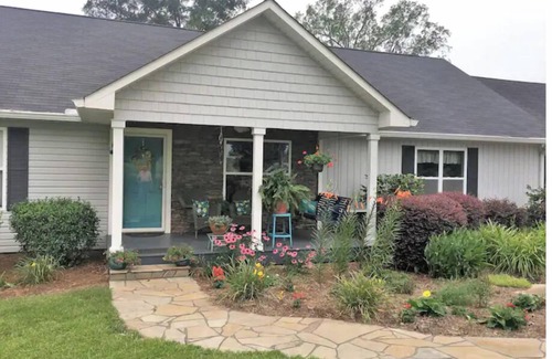 Madison County House | Countryside Retreat Near Athens & UGA