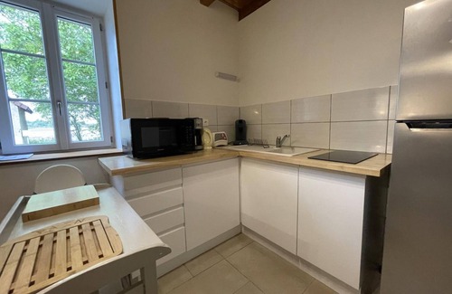 Rongeres Cottage | Countryside Retreat: Renovated Cozy Home, Close to Vichy, With All Comforts