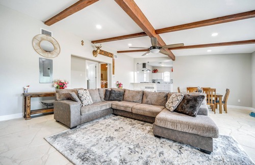 Rochelle House | Countryside Texas Home w/Fire Pit!