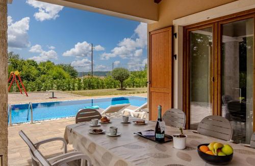 Paradiz Apartment | Countryside Villa Katarina - Happy Rentals