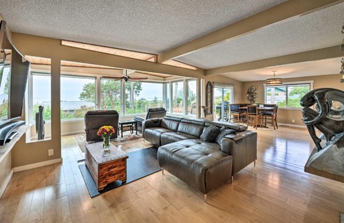 Coupeville House | Coupeville Home - Whale Watching From Deck!