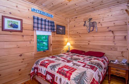 Intervale House | Couples Getaway Log Cabin in the White Mountains