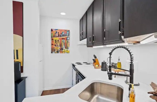 Daphne Condo | Couples/ Golfers welcome to the studio by the Bay.