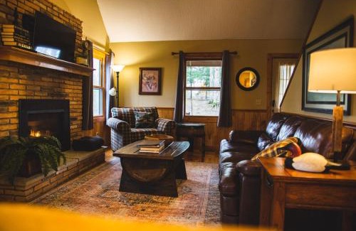 Logan House | Couples Paradise II - by The Chalets