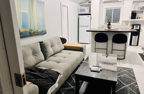 Campbellford Apartment | Couples Retreat