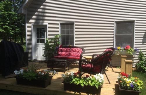 Empire Apartment | Couples Retreat. Perfect getaway with all the amenities.