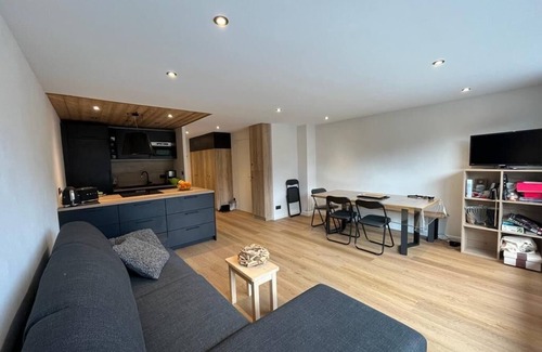 Courchevel Apartment | Courchevel 1650 6 persons south facing slopes