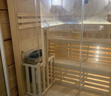 Annemasse Hotel | Courchevel Room avec jacuzzi et sauna privatif