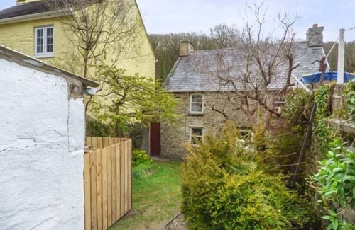 Solva Cottage | Court House