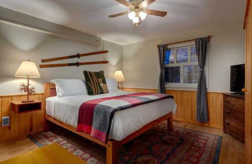 Revelstoke Hotel | Courthouse Inn Revelstoke