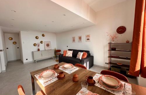 Roquebrune-Cap-Martin Apartment | Courts & Coasts few steps from Tennis courts, Country Club and Montecarlo Beach