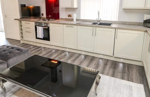 Wakefield Apartment | Courtyard Apartment , 16 SJN