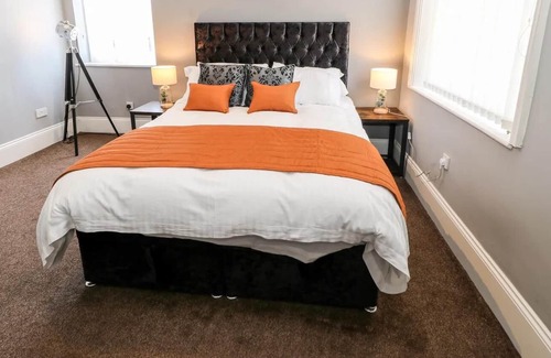 Wakefield Apartment | Courtyard Apartment , 16 SJN