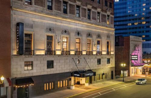 Theatre District Hotel | Courtyard by Marriott Boston Downtown
