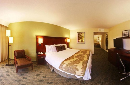 Bradenton Hotel | Courtyard by Marriott Bradenton Sarasota Riverfront