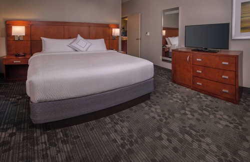Potomac Falls Hotel | Courtyard by Marriott Dulles Town Center