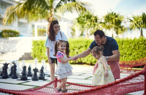 Marathon Hotel | Courtyard by Marriott Faro Blanco Resort