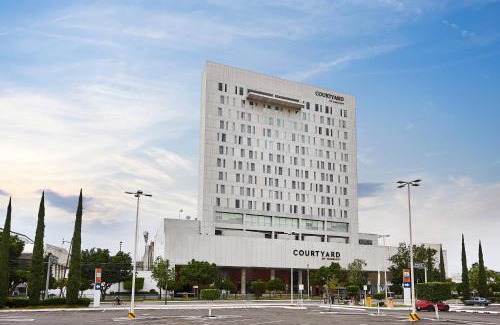 Leon Hotel | Courtyard by Marriott Leon at The Poliforum