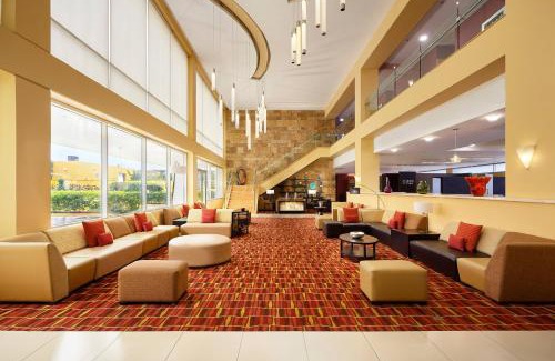 Leon Hotel | Courtyard by Marriott Leon at The Poliforum