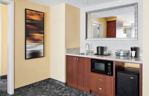Downtown Newark Hotel | Courtyard by Marriott Newark Downtown