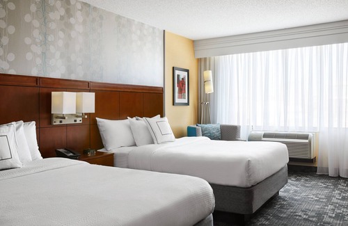 Downtown Newark Hotel | Courtyard by Marriott Newark Downtown