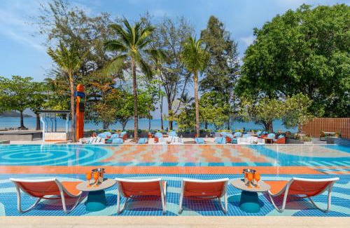 Patong Resort | Courtyard by Marriott Phuket, Patong Beach Resort