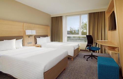 Petit-Colombes Hotel | Courtyard by Marriott Paris La Defense West - Colombes