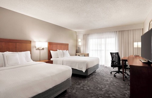 Tulsa Hotel | Courtyard by Marriott Tulsa Central